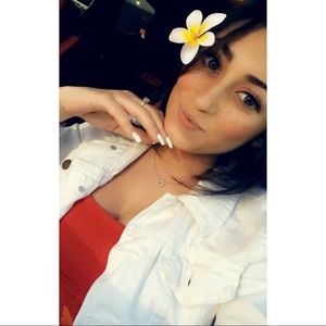 Meet your Posher, Milana